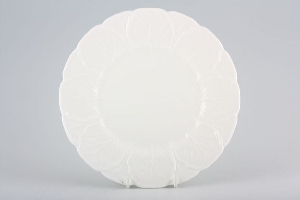 Wedgwood Countryware Dinner Plate Sizes may vary slightly. 10 5/8"