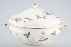 Wedgwood Wild Strawberry Vegetable Tureen with Lid Lugged thumb 1