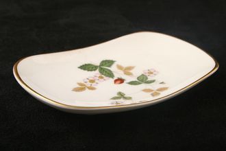 Sell Wedgwood Wild Strawberry Tray (Giftware) Oblong 5 3/8"