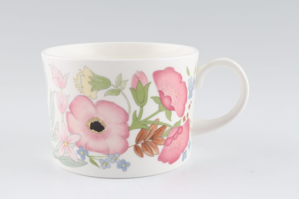 Wedgwood Meadow Sweet Teacup Squat - Straight sided 3 3/8" x 2 3/8"