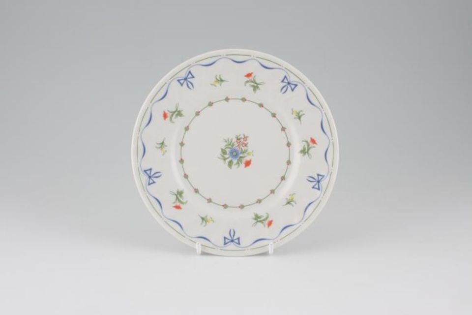 Royal Worcester Ribbons & Bows Tea / Side Plate 6 1/4"