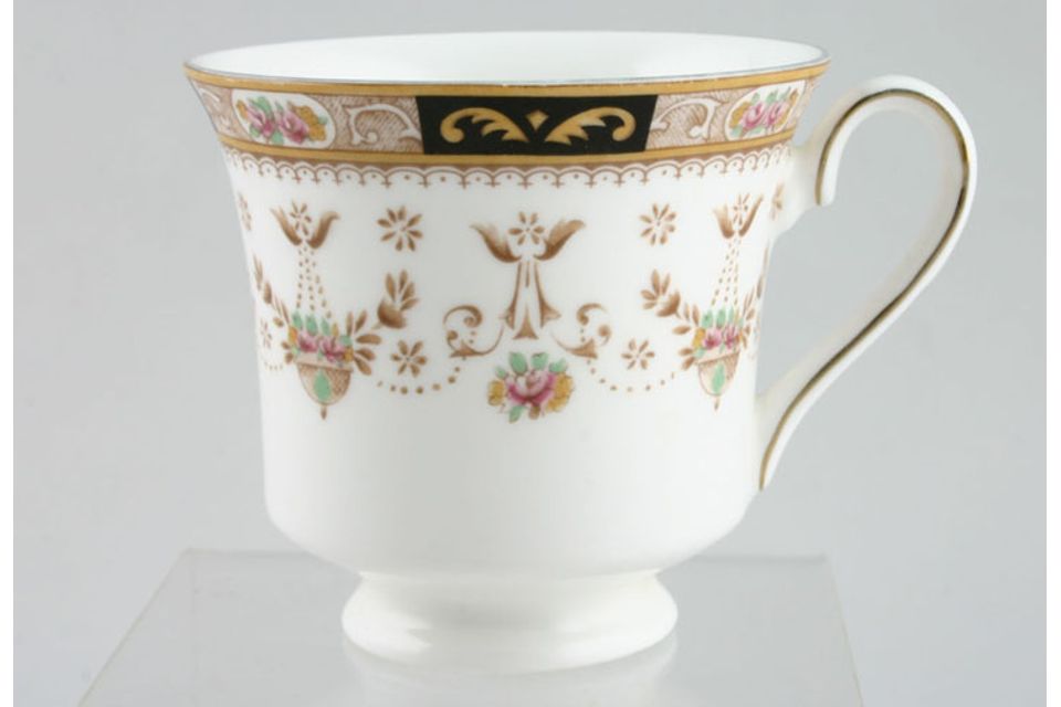 Queens Olde England Teacup Gold On Side Of Handle 3 1/2" x 3 1/8"