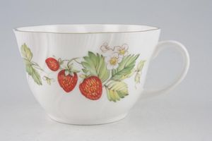 Queens Virginia Strawberry - Gold Edge - Swirl Embossed Breakfast Cup