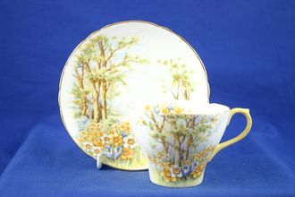 Shelley Daffodil Time Teacup not fluted rim 3 3/8" x 2 3/4"