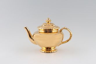 Royal Worcester Gold Lustre - Pie Crust Edge Teapot 2/3pt