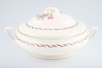 Royal Doulton Woodland - D6338 Vegetable Tureen with Lid 2 handles