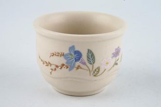 Poole Springtime Egg Cup Continuous Pattern Outside