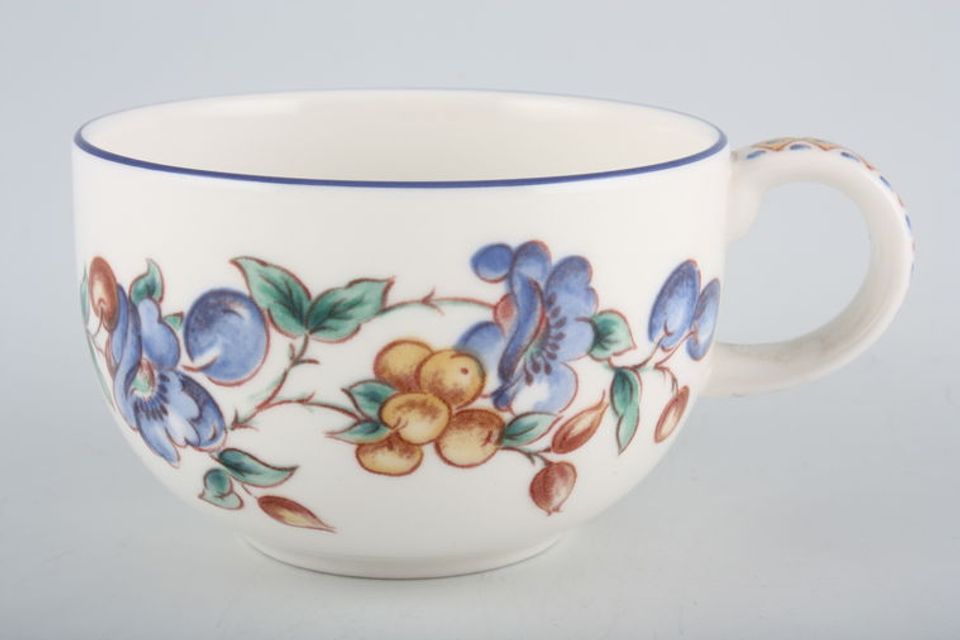 Royal Doulton Tanglewood Teacup Pattern on handle 3 5/8" x 2 3/8"